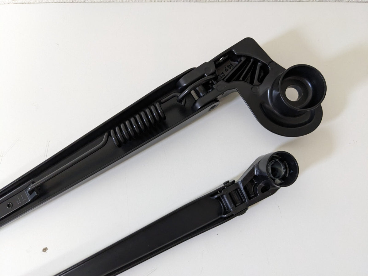 85211-52391 Toyota Genuine OEM Arm, front wiper YARIS NCP13# 2011/08-  For RHD