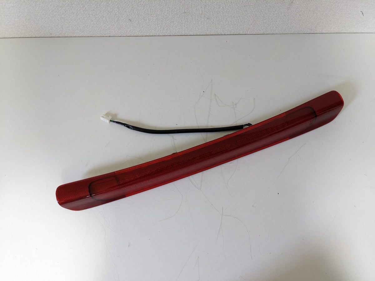 Toyota Genuine Land Cruiser LX470 3RD Brake Signal Light OEM 81570-60061