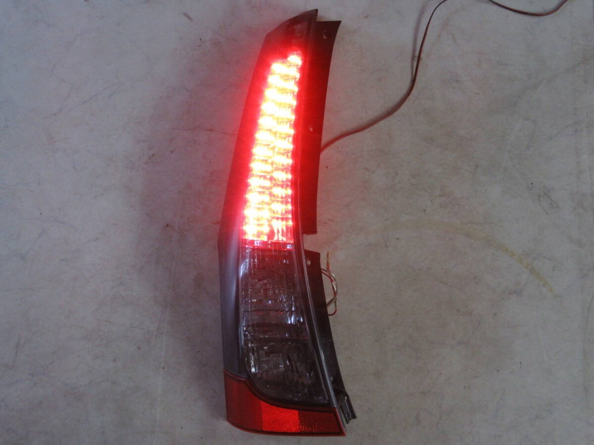 Mitsubishi Grandis NA4W 2003-2012 Left Tail Light Lamp KOITO 220-87641 OEM JDM