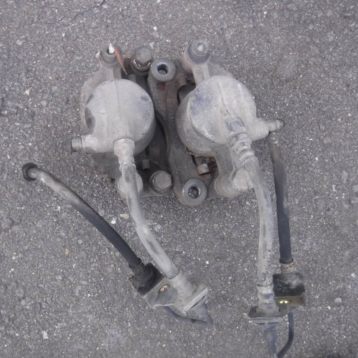 Mitsubishi Minicab U41T U42T U41V U42V Front Caliper Left Right Set 1991-1999