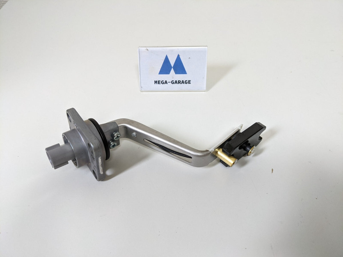 89491-50030 TOYOTA LEXUS Genuine GS300 GS350 GS430 LS430 Engine Oil Level Sensor