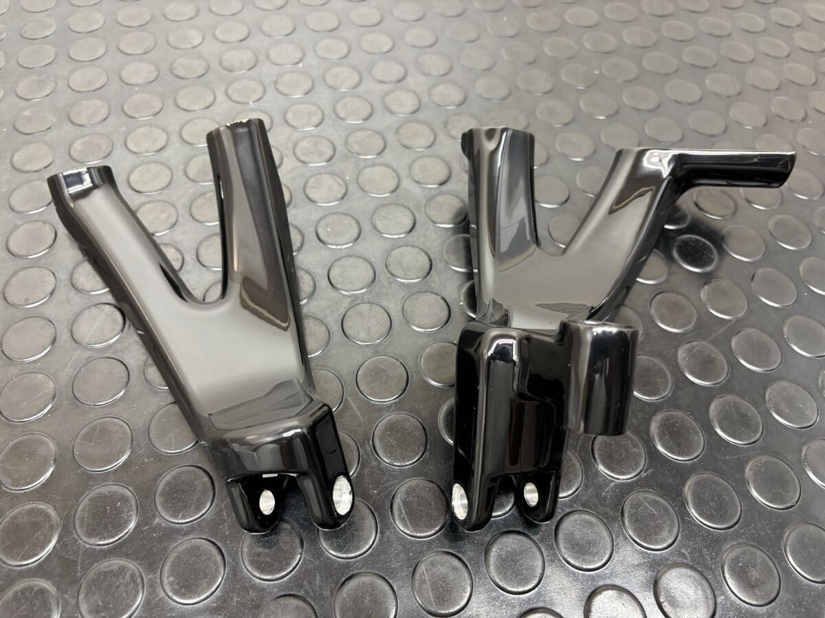 Harley-Davidson FLSB Sport Glide 2018-2024 Footpeg Mount Bracket Genuine OEM