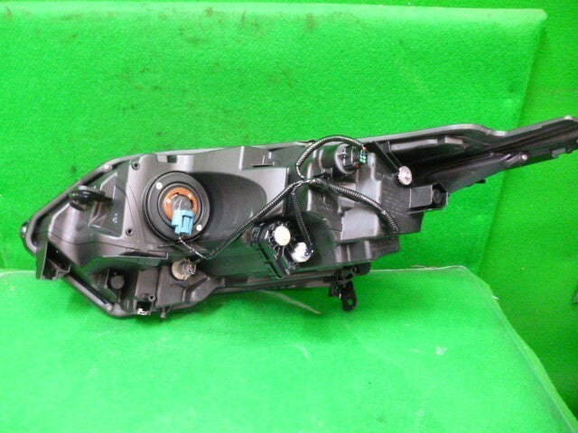 Honda HR-V Vezel RU1 RU2 RU3 RU4 2013-2018 LED Right Headlight JDM OEM