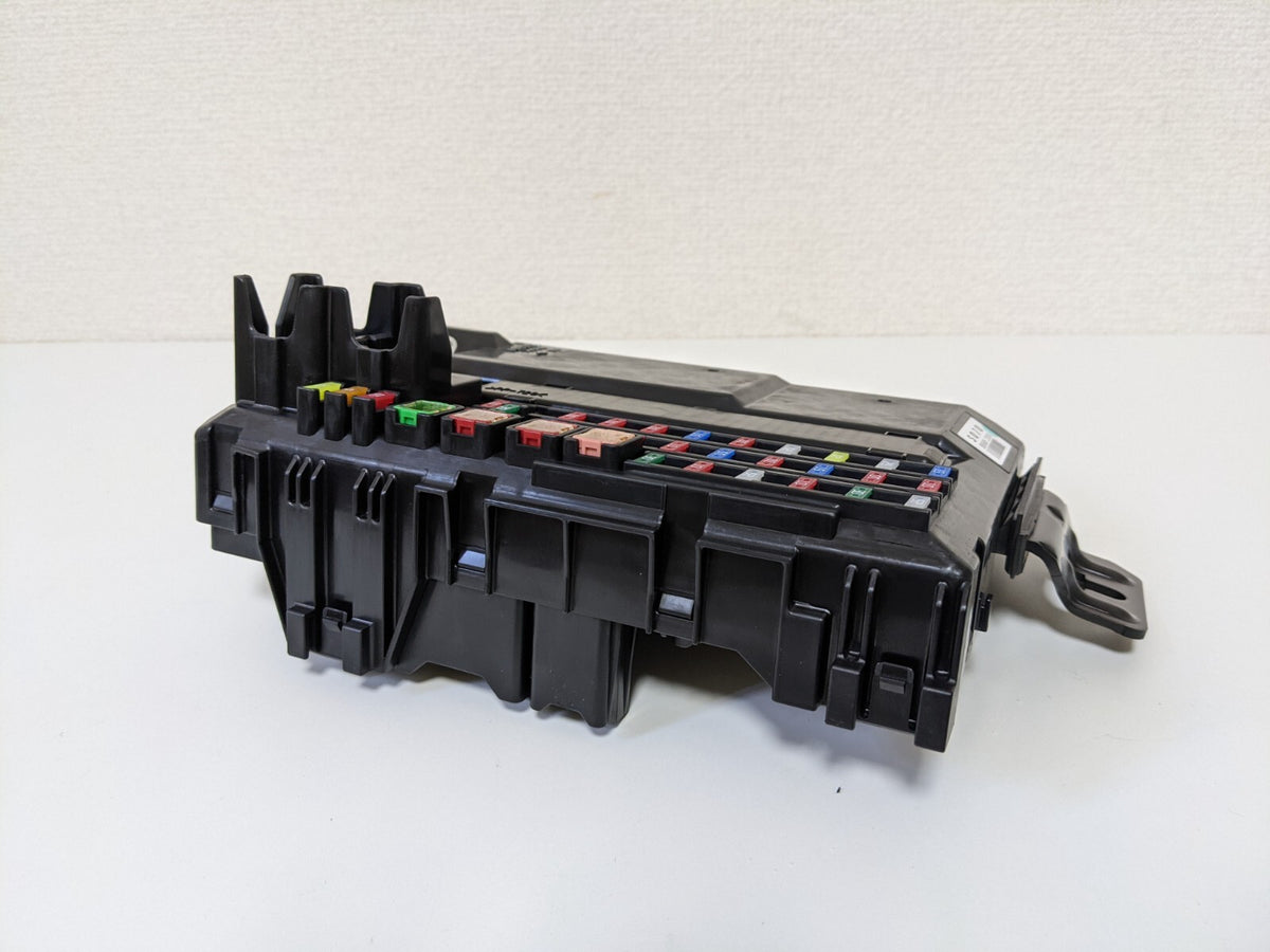 82720-50081 Lexus LS460 LS600h Fuse Relay Engine Room Junction Block Genuine OEM