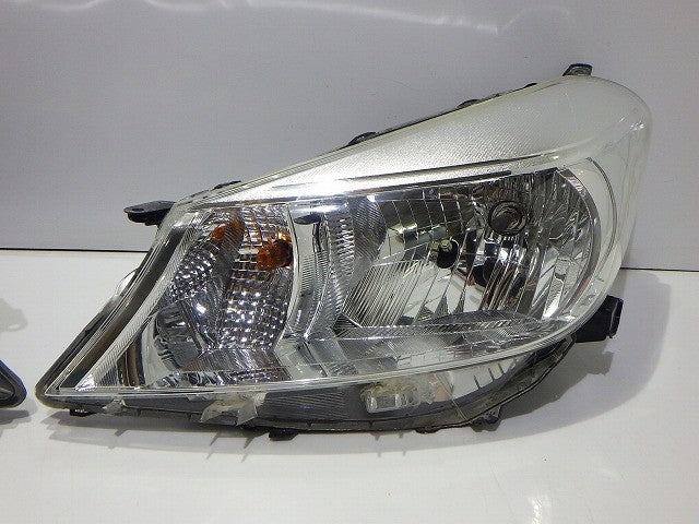 Toyota Yaris Vitz NCP131 KSP130 NSP135 Early Model Headlight KOITO 52-233 JDM