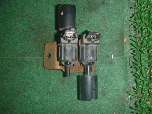Mitsubishi Minicab U42T 1991-1999 Vacuum Switching Solenoid Valve Genuine OEM