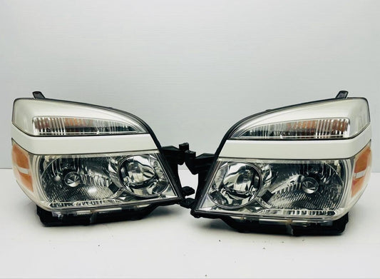 Toyota Voxy AZR60G AZR65G 2004-2007 HID Headlight KOITO 28-183 OEM JDM