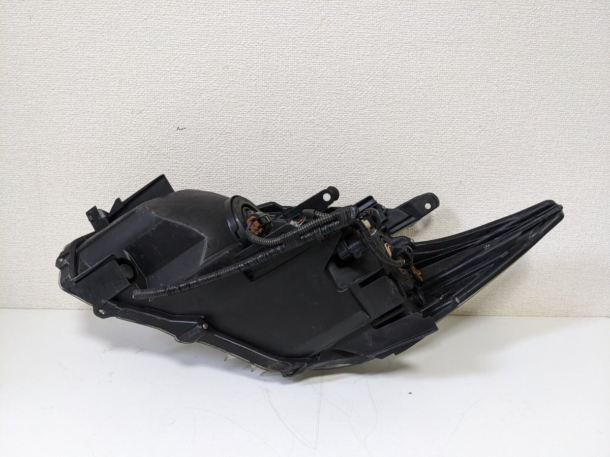 Toyota ZVW30 30 series Prius Left and Right Headlights KOITO 47-29