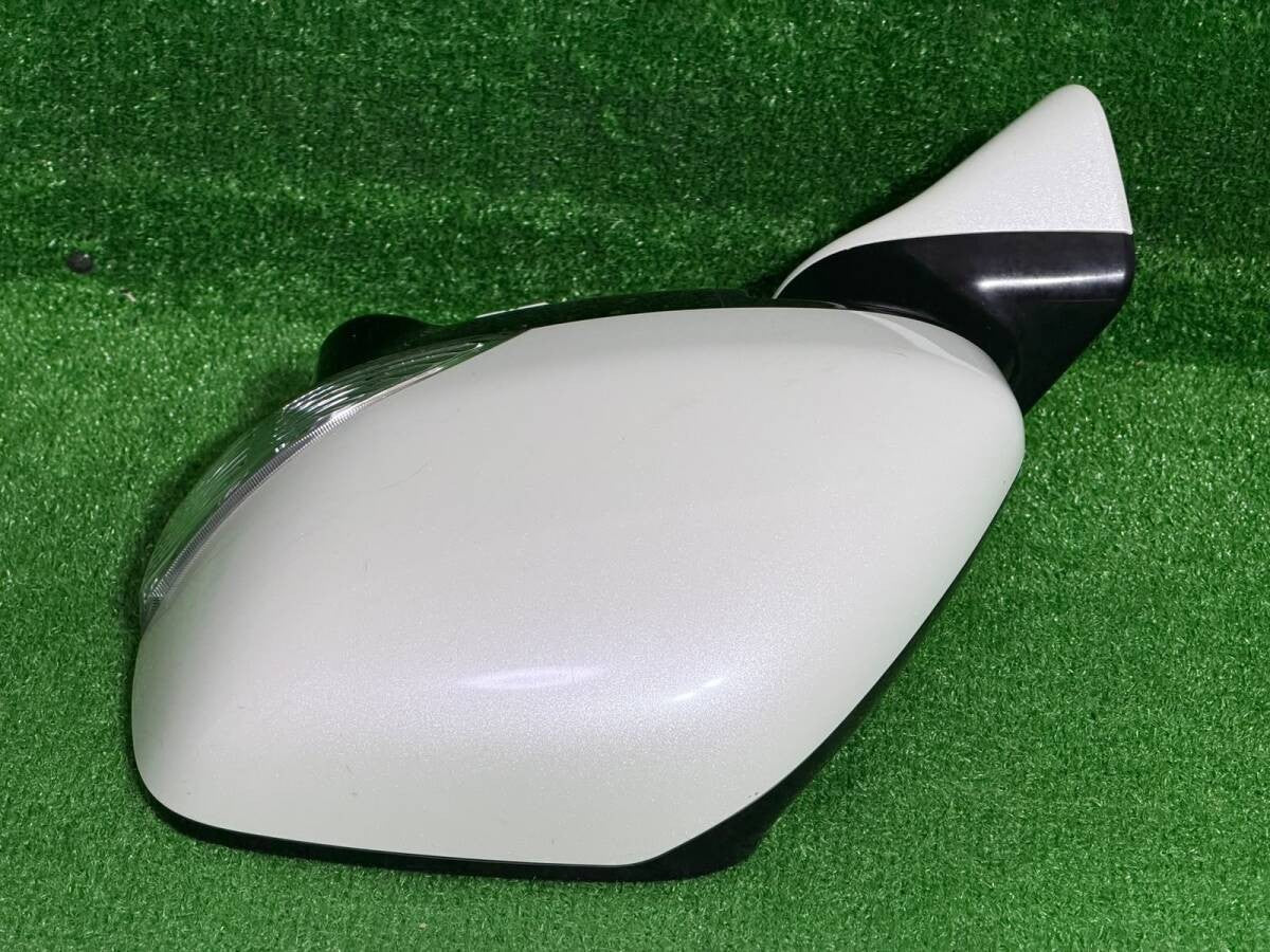 Nissan Quest Elgrand E52 PE52 TE52 PNE52 DOOR MIRROR SIDE VIEW Left JDM 2010-
