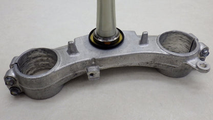 Suzuki GSX-R1000 GT74A 2001 Steering Stem Triple Tree Clamp GSXR1000 OEM JDM