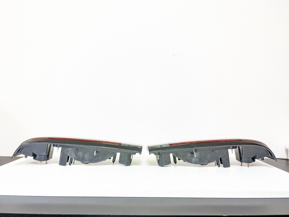 Toyota Genuine SPRINTER TRUENO Tail lamps RH LH Rear 1A291 AE86 KOUKI OEM