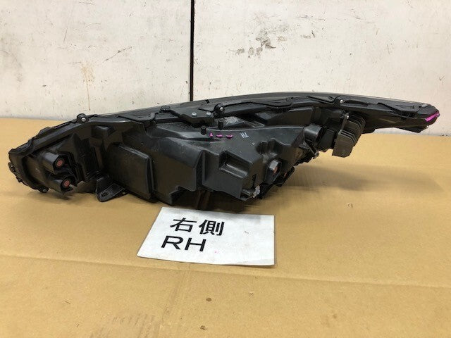 Toyota HARRIER Venza AXUH85W Right Headlight LED KOITO48-233 81145-48J10