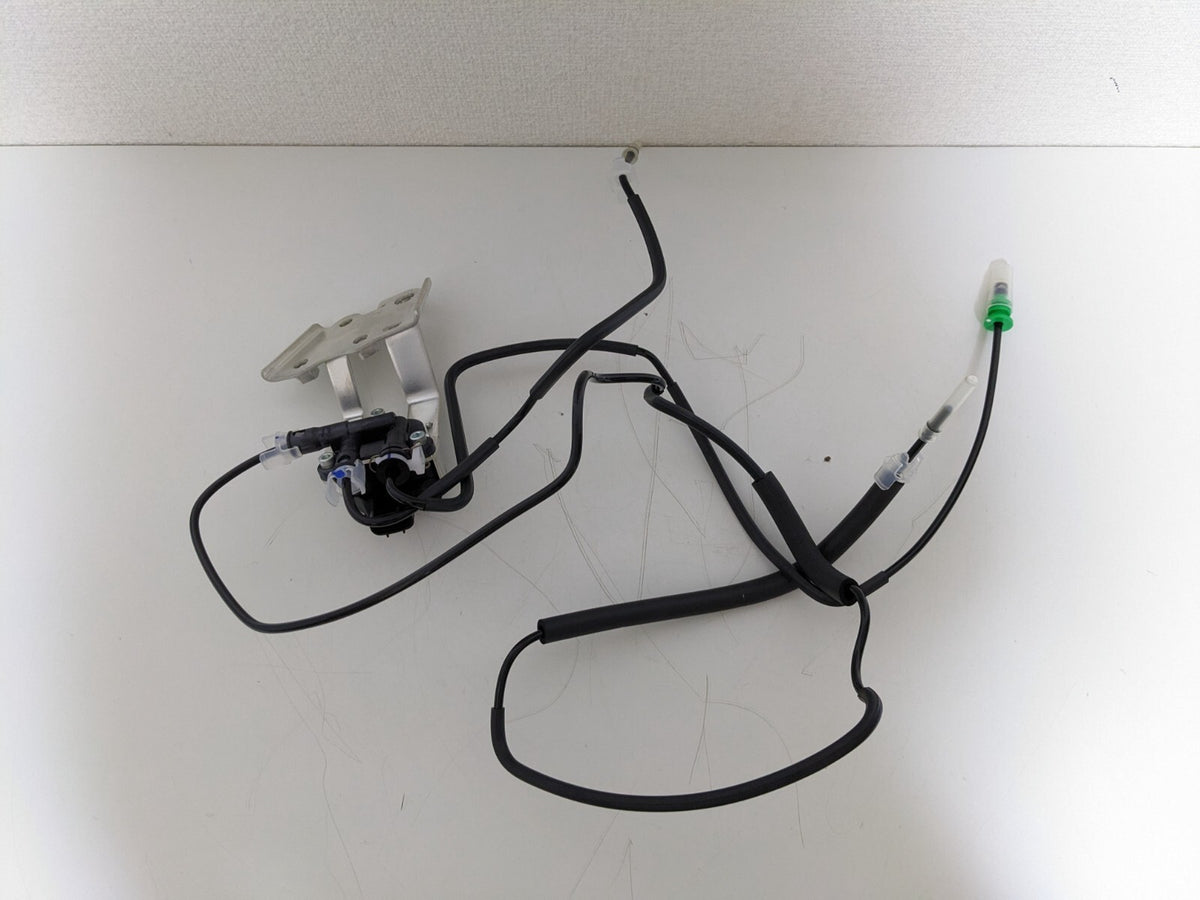 48960-60010 TOYOTA LEXUS Genuine GX460 Height Control Valve Assy No.2