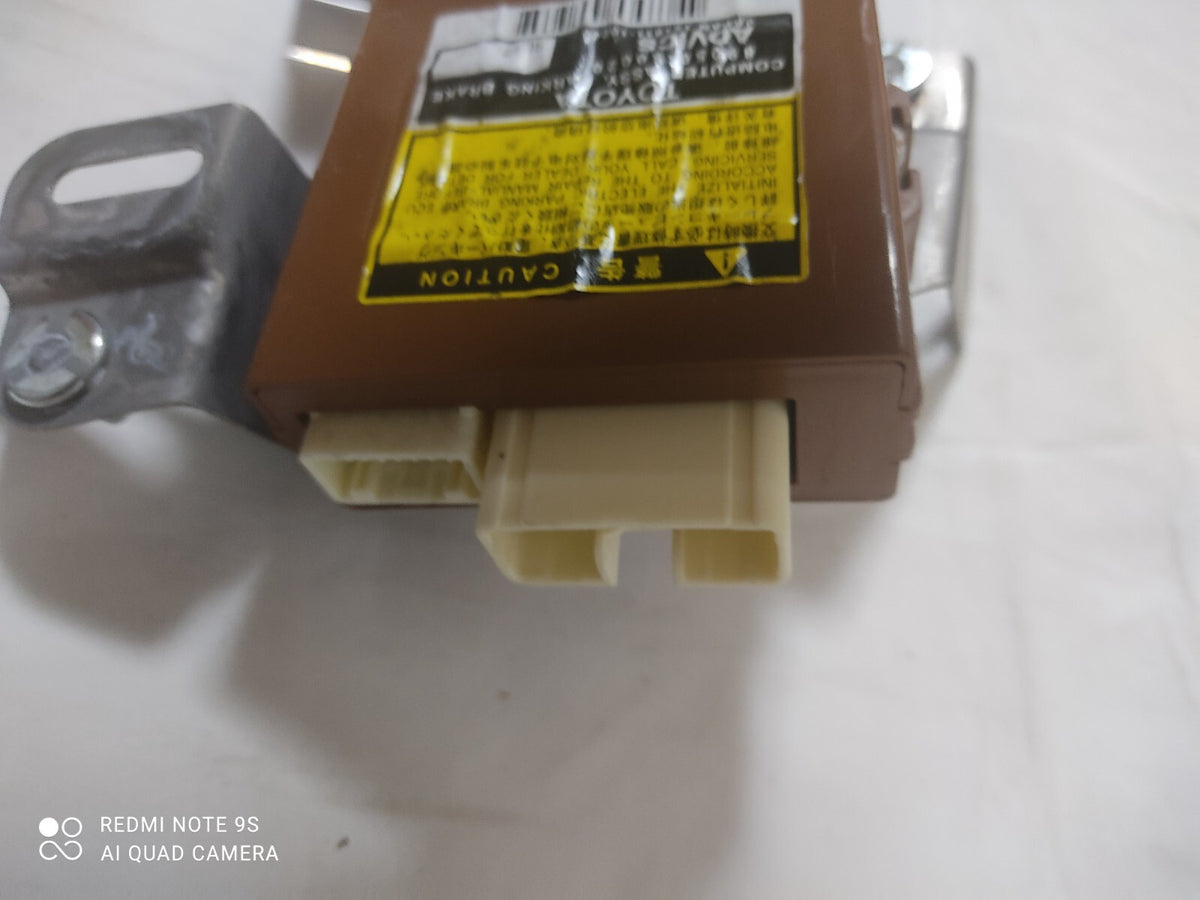Toyota LEXUS USF40 LS460 PARKING BRAKE CONTROL MODULE COMPUTER 89050-50020