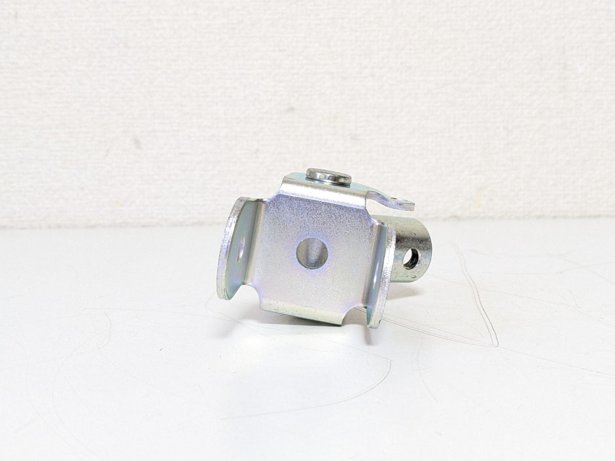 SUBARU GENUINE OEM IMPREZA LEGACY 1996 SHIFTER BUSHING LINKAGE JOINT 35047AC010