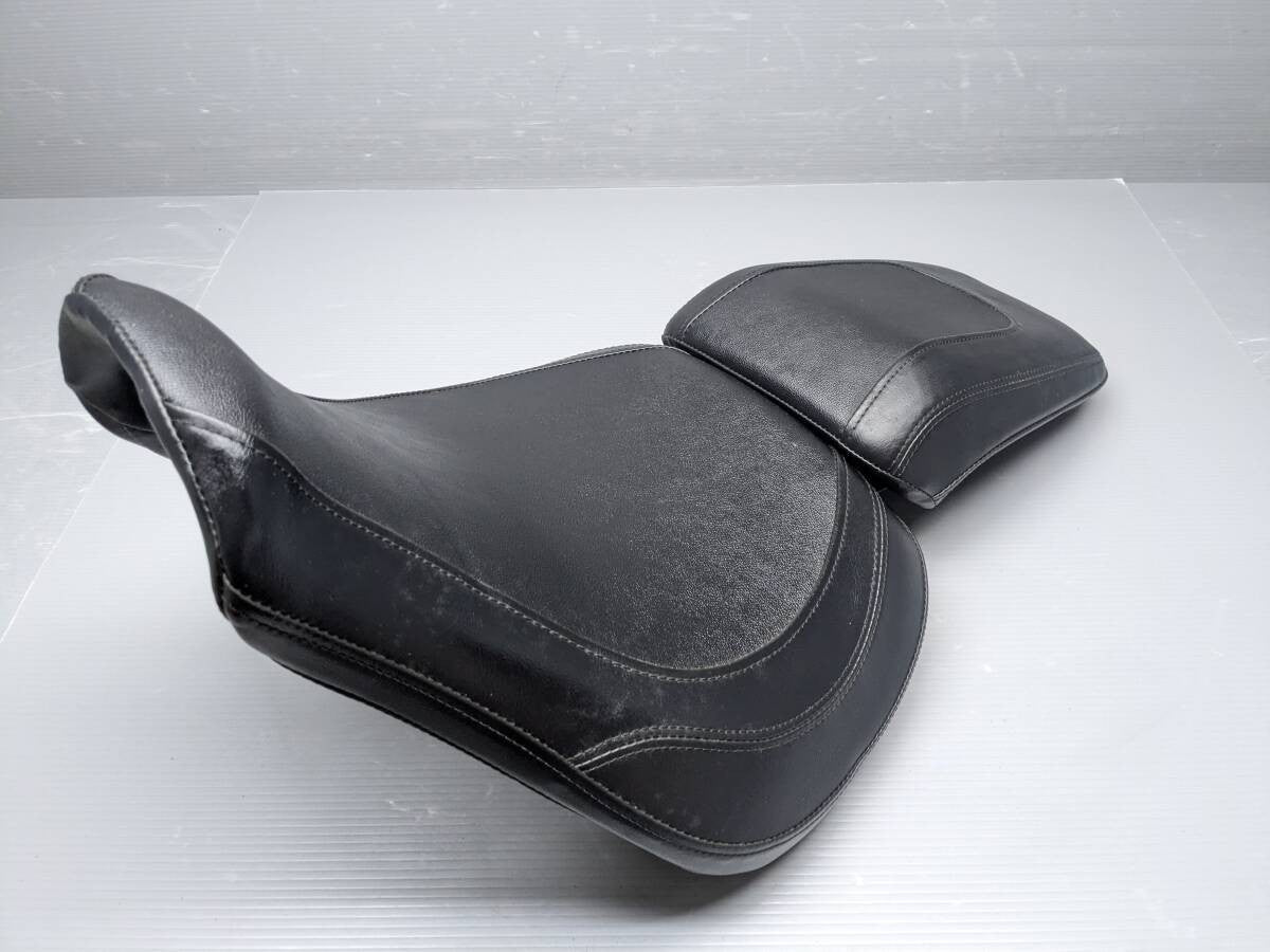 Harley‑Davidson Fat Boy FLFB 1750 Pillion Tandem Seat Front Rear Genuine OEM