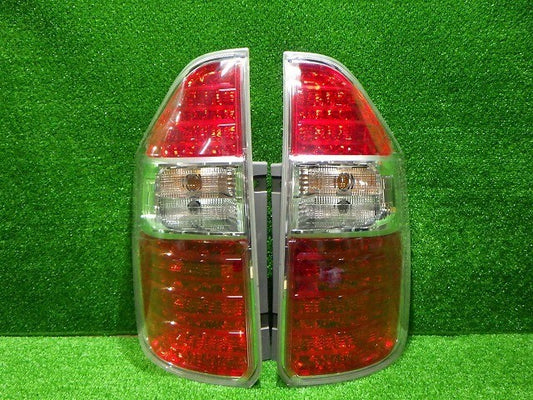 Toyota Noah Voxy ZRR70 ZRR75 Tail Light Rear Lamp Set Ichikoh 28-198 JDM