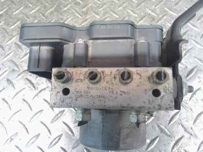 Suzuki Swift CBA-ZC32S ABS Actuator 56100-72LS4