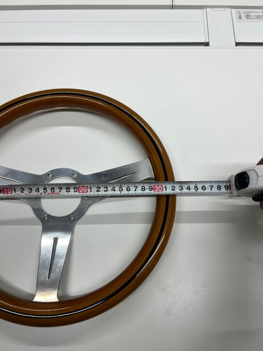 NARDI Classic 32.5cm Wood Steering Wheel