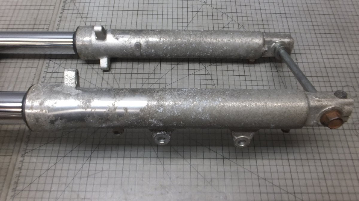 Yamaha TZR250 1KT Front Fork 39mm Stem Triple Tree Top Bridge Axle Shaft