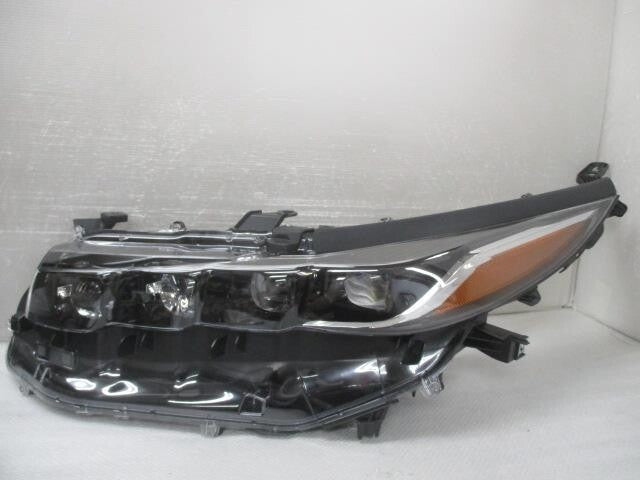 Toyota Prius DLA-ZVW52 Left Headlight 81185-47560