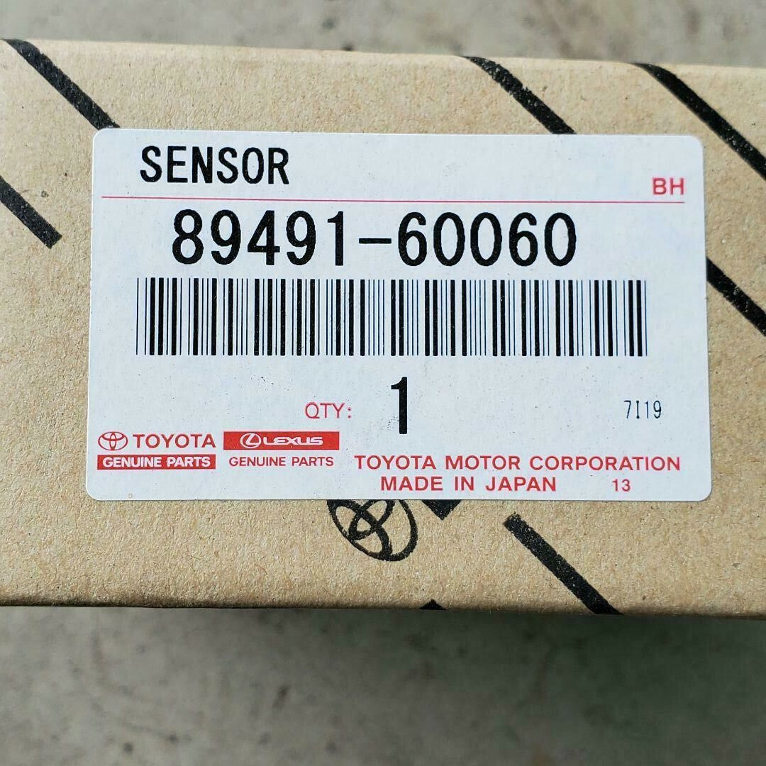 89491-60060 TOYOTA LAND CRUISER Oil Level Sensor GENUINE