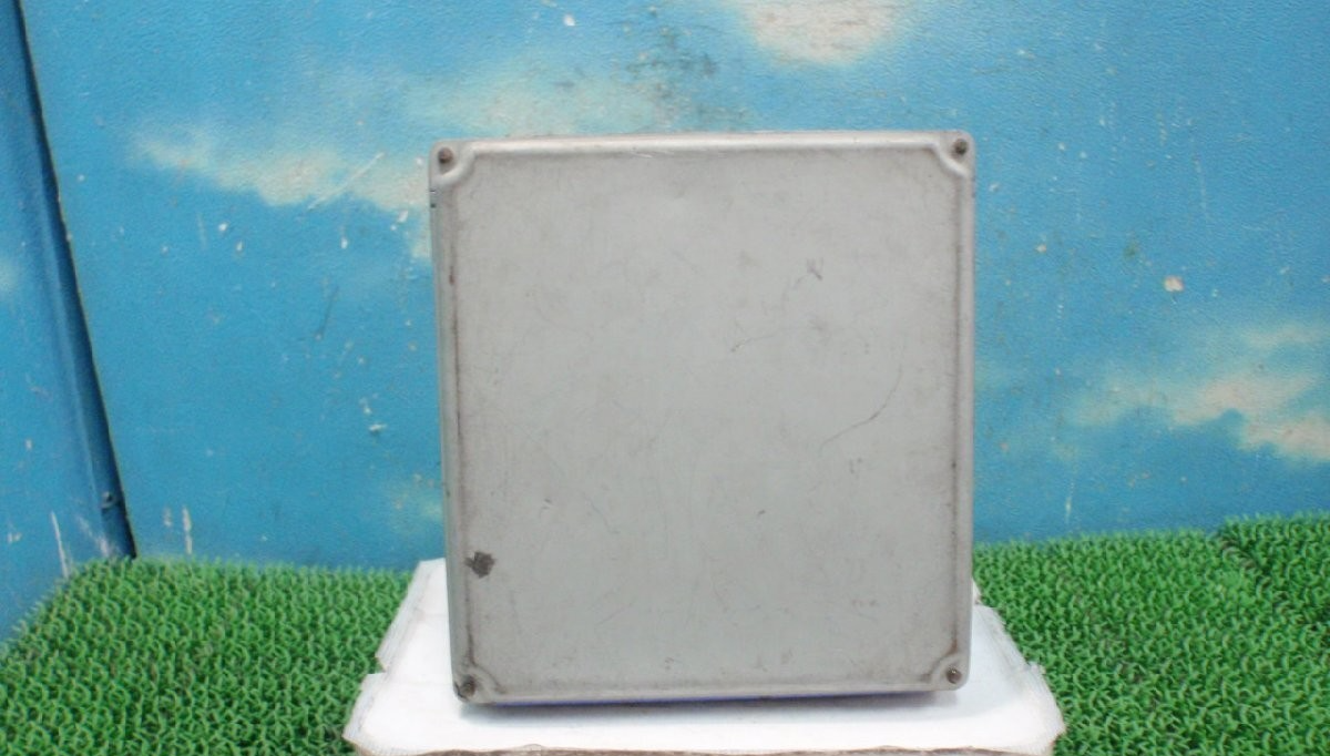 Nissan Infiniti I30 Maxima QX Cefiro A32 VQ20DE Engine Computer ECU 23710-31U02