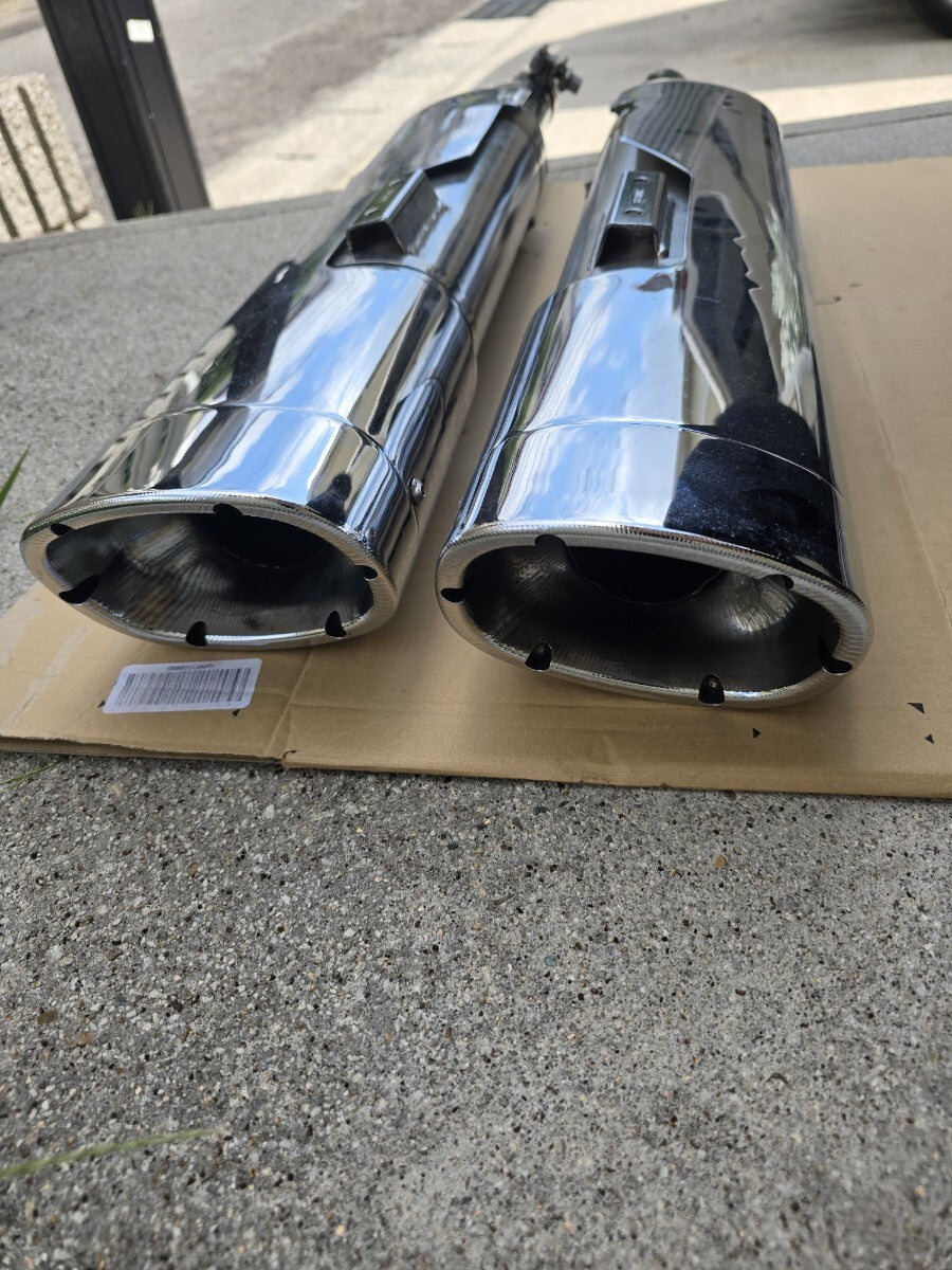 Vance & Hines Exhaust Mufflers for Harley-Davidson FLHX FLHT FLTR FLHR