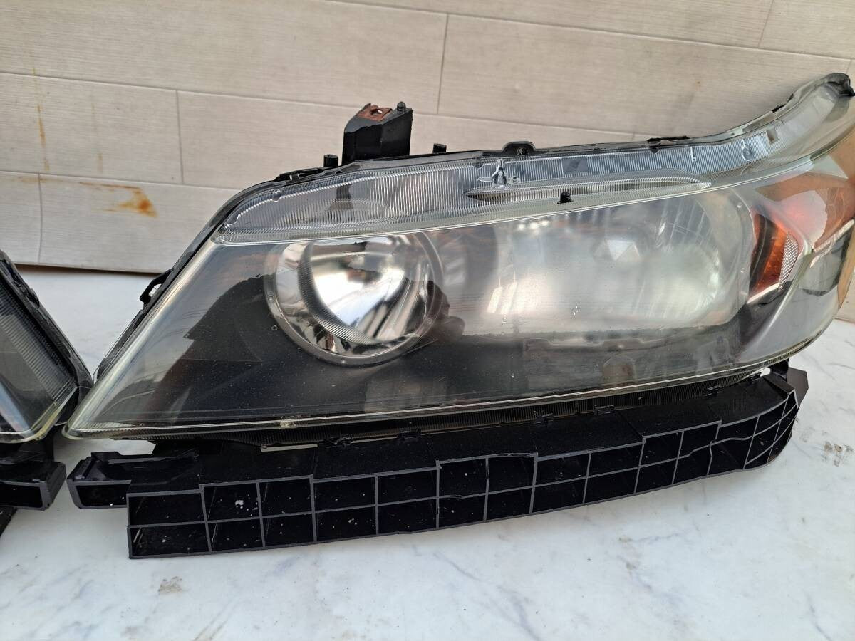 Honda Stream RN6 RN7 RN8 RN9 Early Model Headlight Xenon HID KOITO 100-22652 OEM