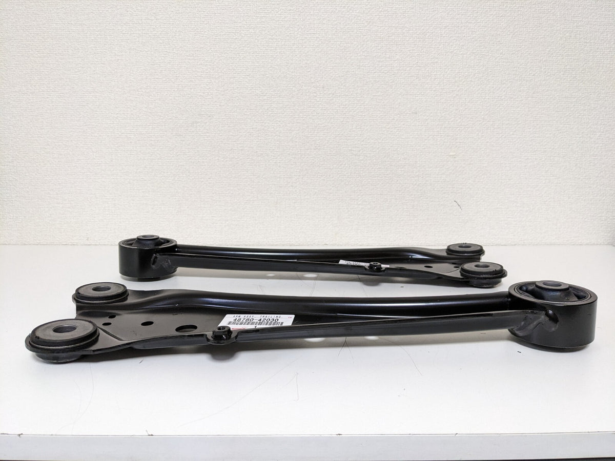 Genuine TOYOTA RAV4 2013-2018 Rear Trailing Arm Assy Right & Left Set OEM