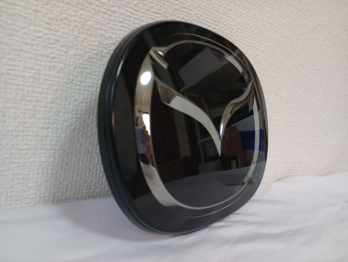 Mazda CX-9/2016-2020 CX-5 Front Mascot Grille TK79-51-730 Emblem