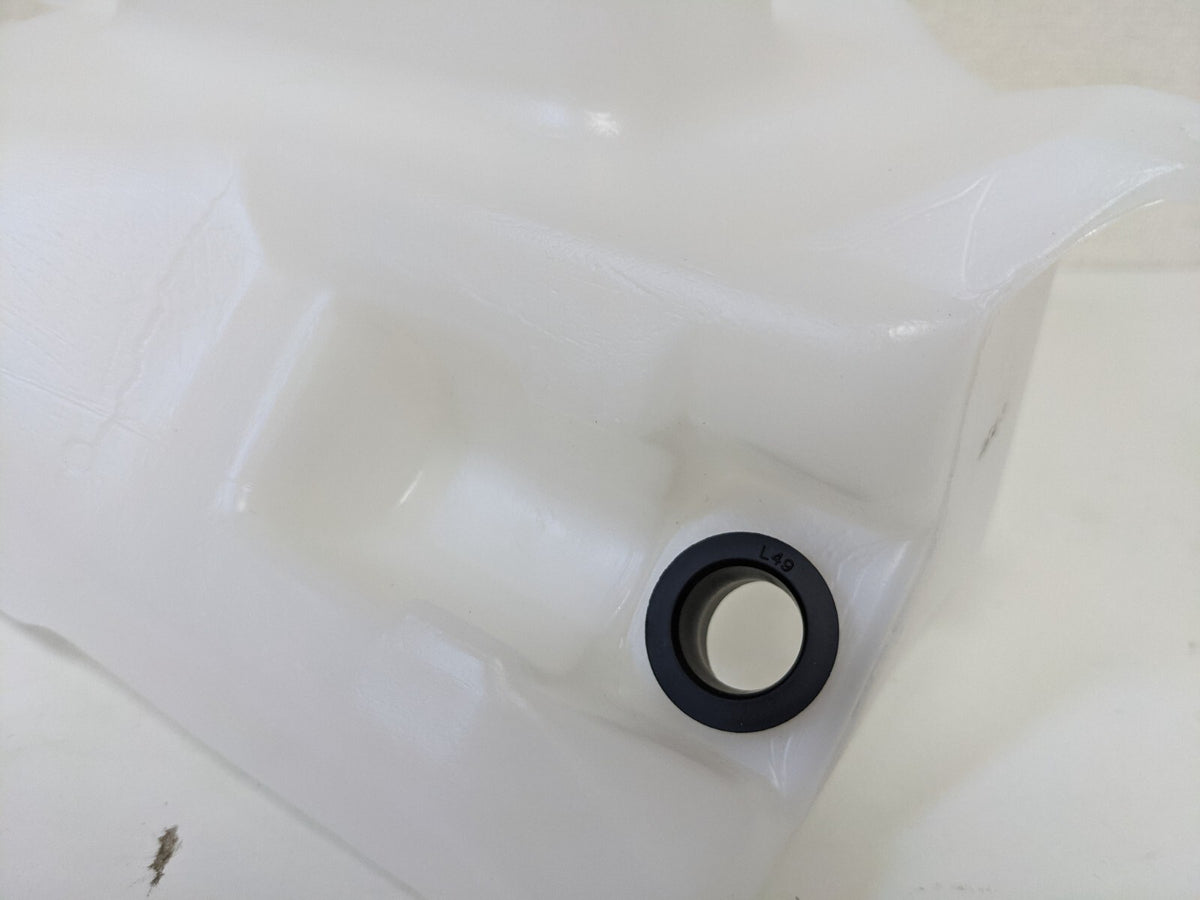 Genuine LAND CRUISER BJ60 FJ62 HJ61 FJ60 HJ60 Windshield Washer Tank F/S Toyota