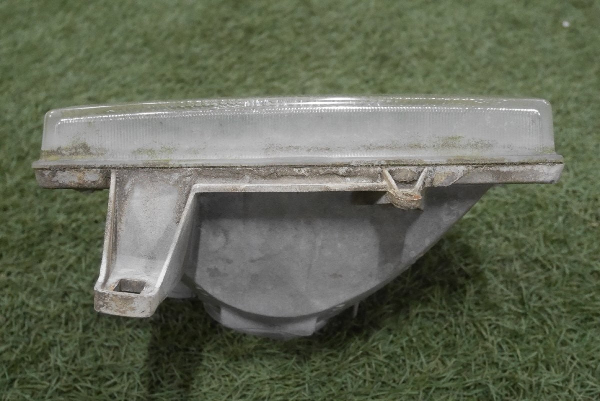 Mazda UF66M Proceed Marvie Cab Plus Late Model Right Headlight KOITO 100-61795