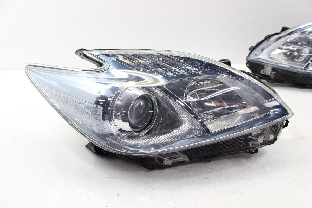Toyota Prius ZVW30 Early Model Headlight Halogen Koito 47-29