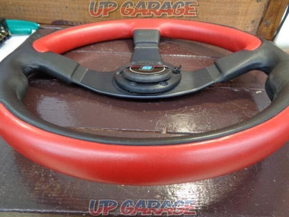 NARDI LEADER Black and Red Leather/Black Spoke 35cm Steering Wheel