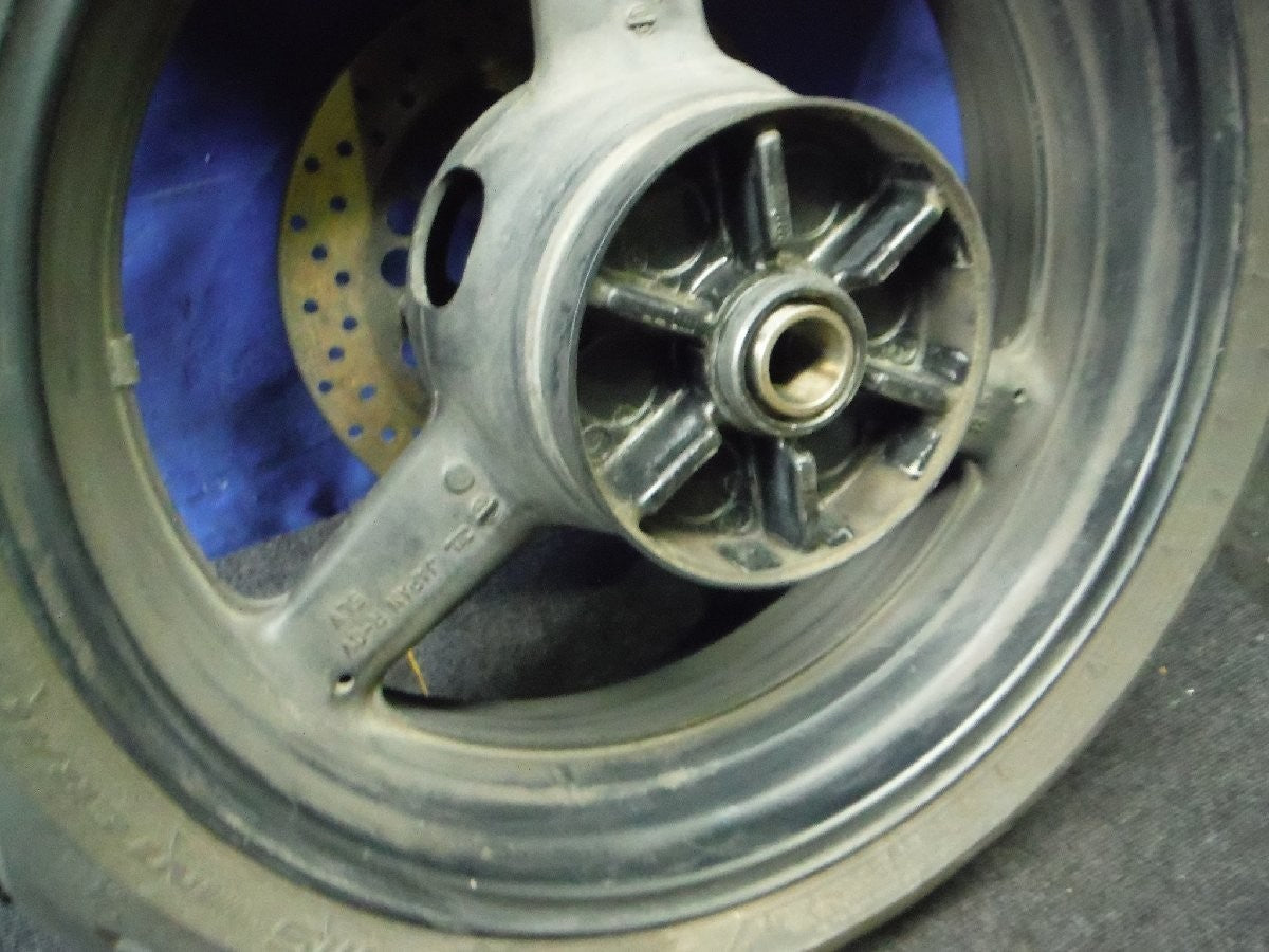Yamaha FZ1 FZS1000 FAZER 2001-2005 Rear Wheel 17 x 5.50 OEM JDM