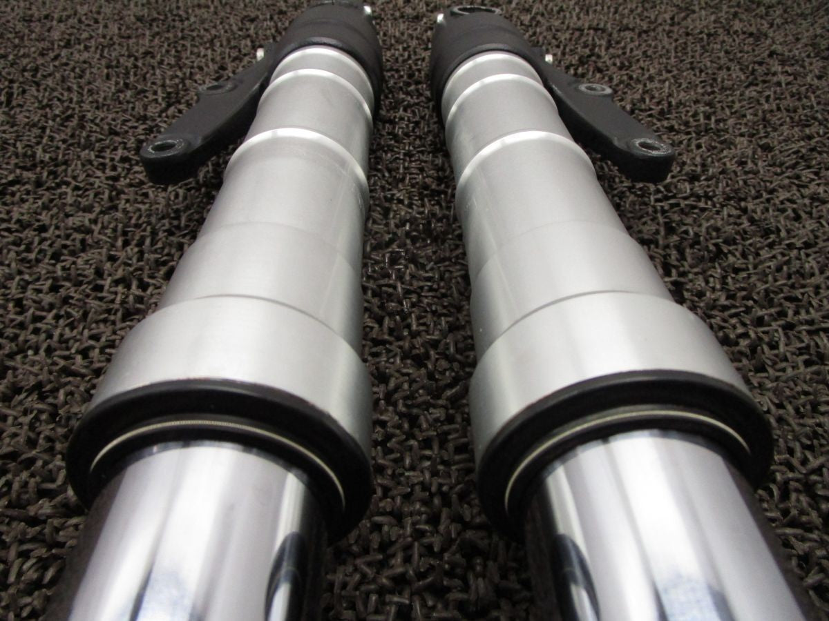Triumph Speed Triple 955i Front Fork 37mm