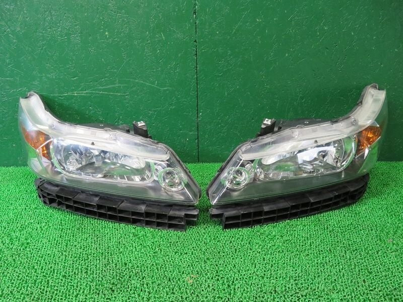 Honda Stream RN6 RN7 RN8 Late model Headlight Halogen KOITO 100-22653 OEM JDM