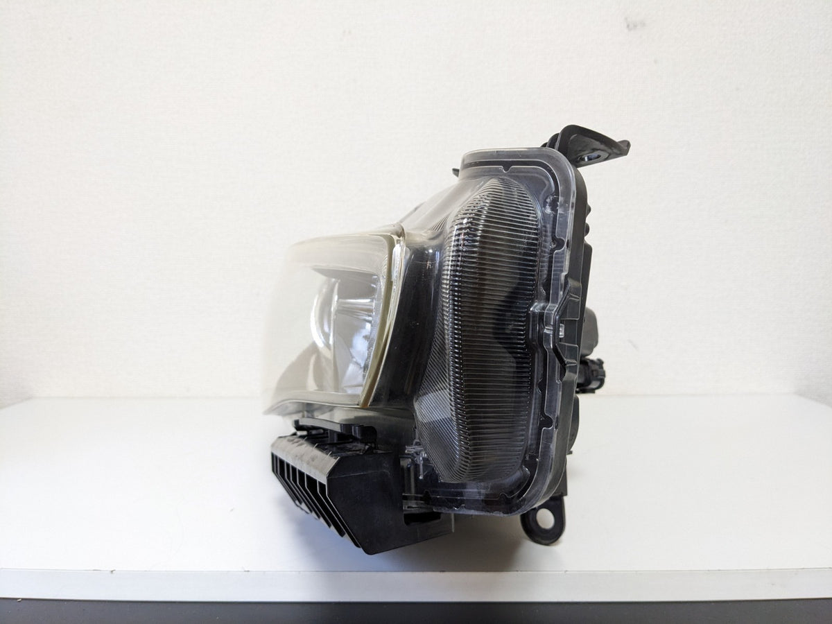 Nissan Skyline V37/HV37/YV37 Early Model LED Right Headlight KOITO 100-23616