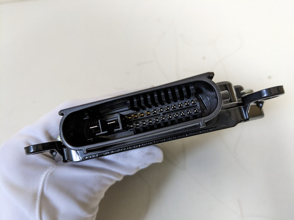 81056-60M70 TOYOTA Genuine LAND CRUISER PRADO Computer Sub Assy