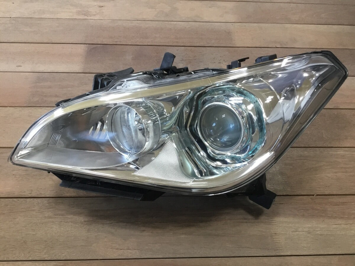 Nissan Fuga Y51 Infiniti M37 Headlight Set KOITO 100-23041
