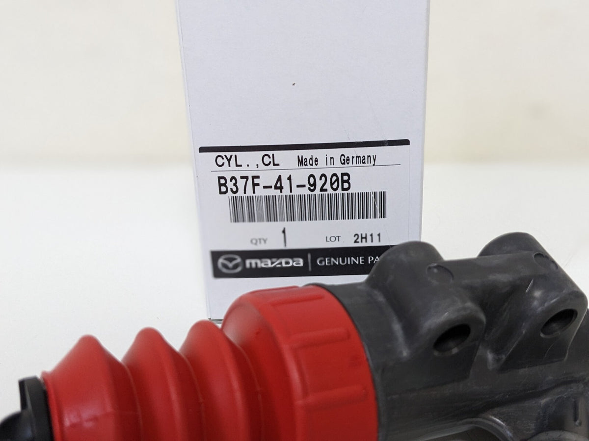 B37F41920B NEW JDM OEM MAZDA 2007-2013 3-Clutch Slave Cylinder JAPAN GENUINE