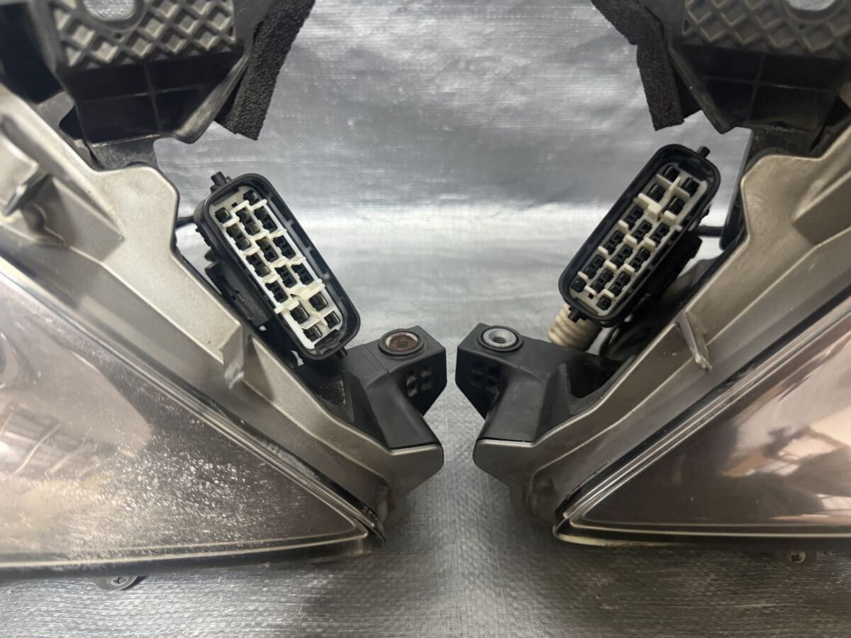 Lexus LS460 LS600h 2009-2012 USF 40 UVF 45 46 Headlight KOITO 50-110 OEM Genuine