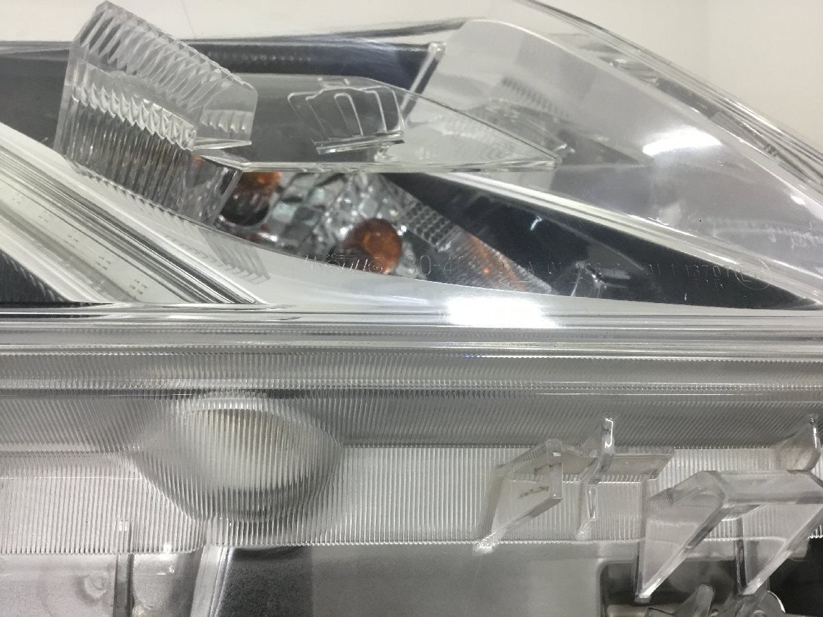 Toyota CROWN athlete 210 AWS210 GRS210 Early Model Right Headlight Light Lamps