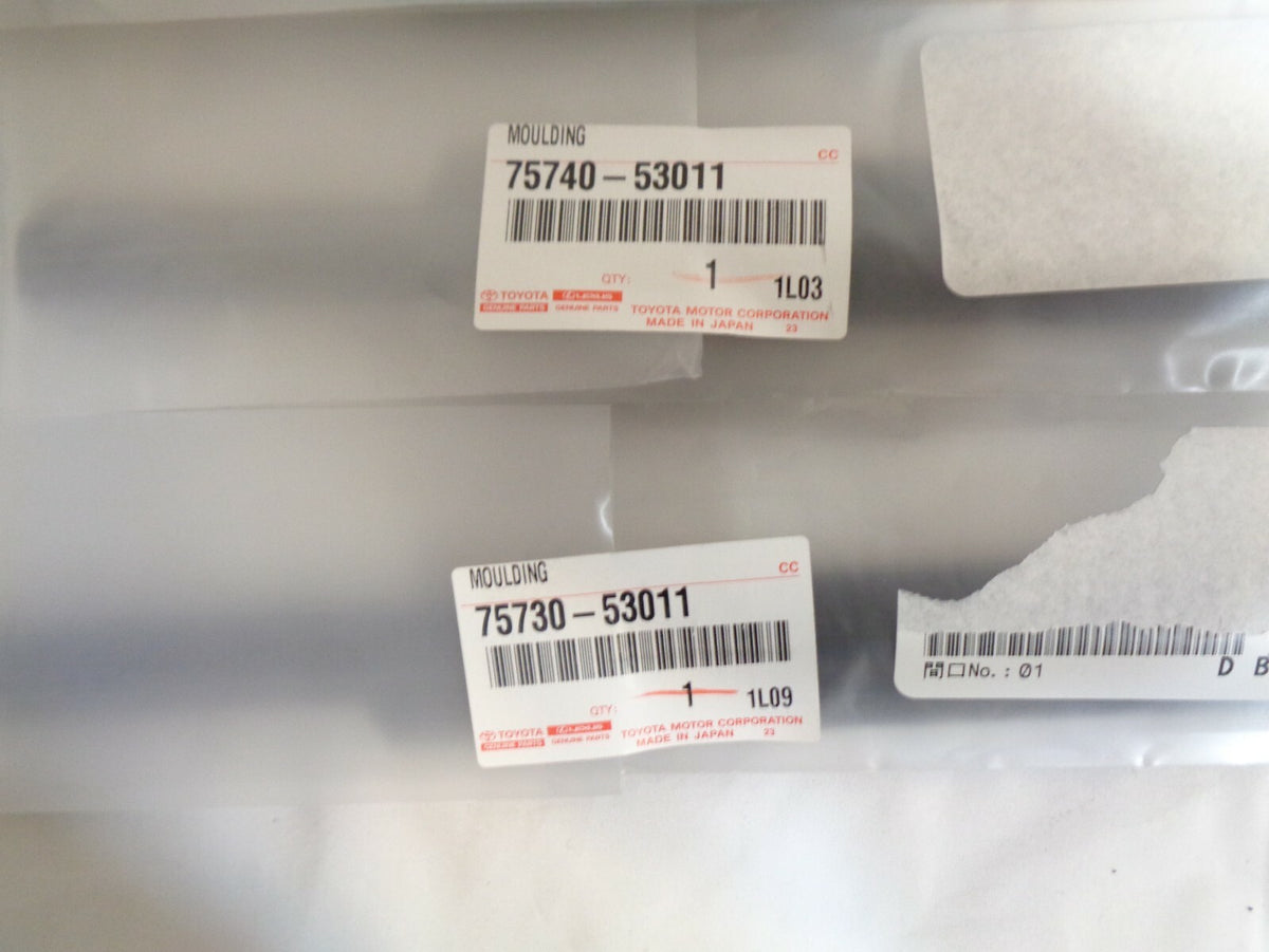 Lexus Toyota Genuine 2001-05 IS300 Door Belt Moulding Front Rear LH RH Set of 4