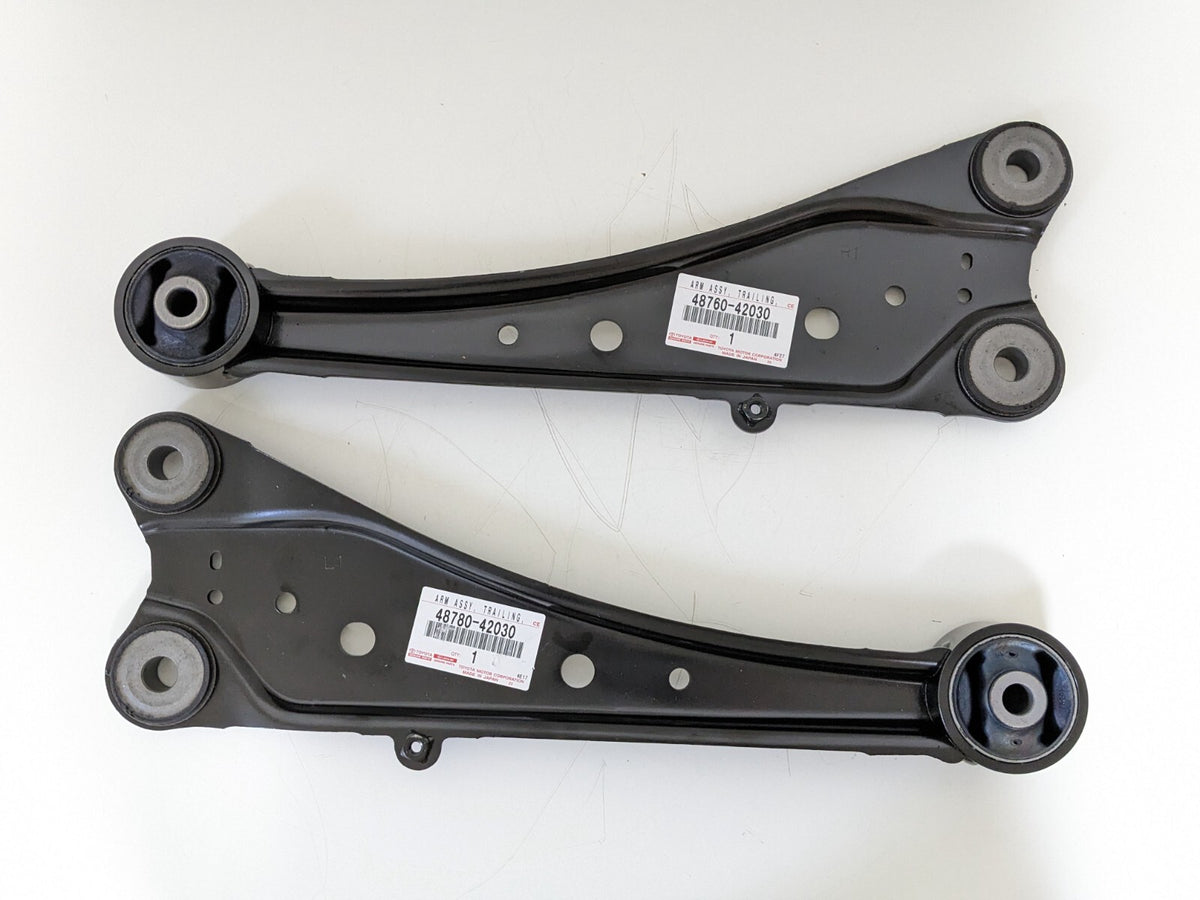 Genuine TOYOTA RAV4 2013-2018 Rear Trailing Arm Assy Right & Left Set OEM