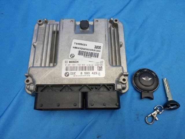BMW MINI R60 Countryman Crossover Engine Computer ECU 8583423-01 / 0281031394