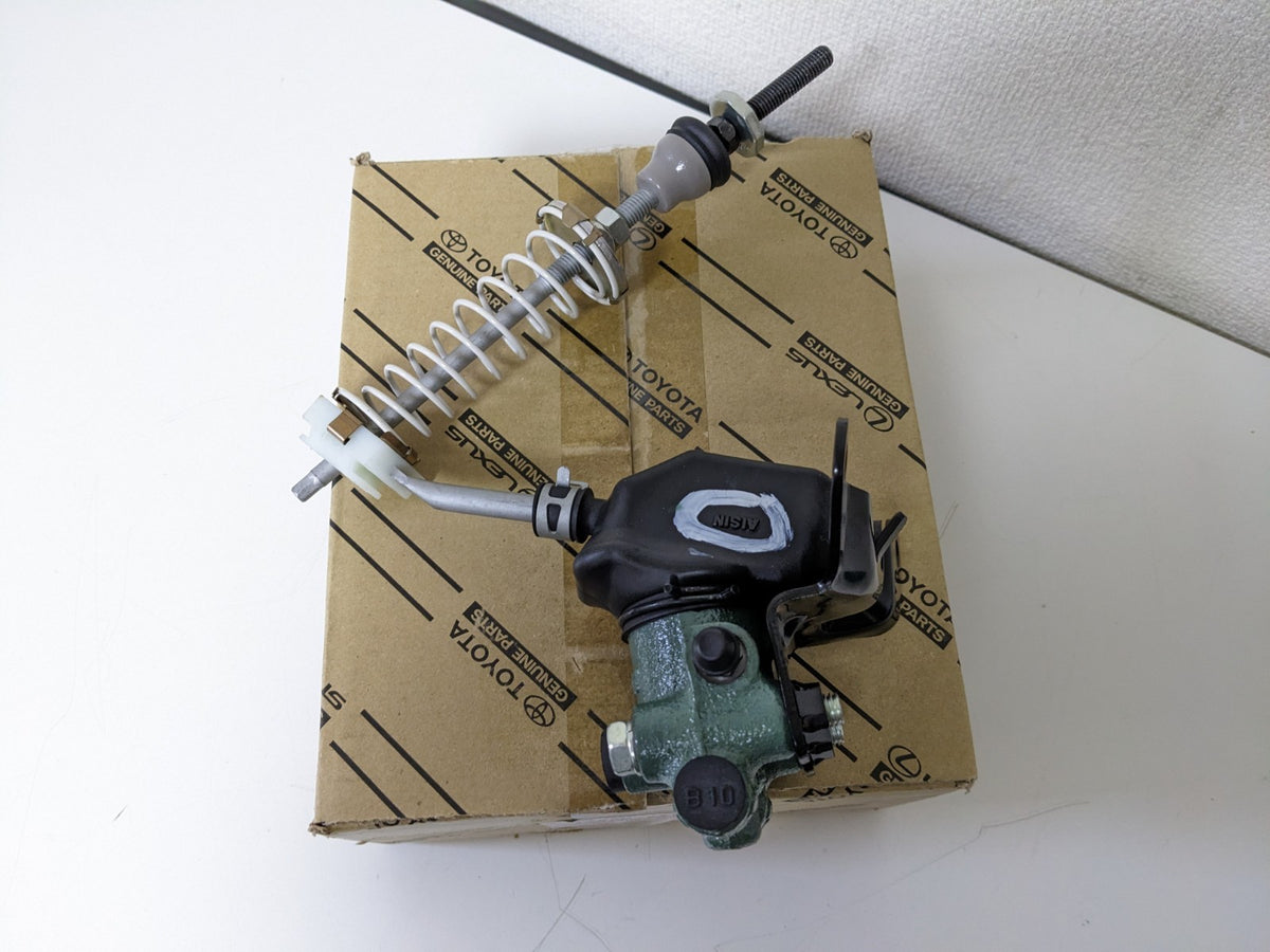 TOYOTA OEM Load Sensing Valve ASSY &amp; Spring for Hiace 47900-26543