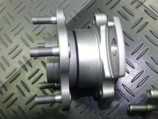 Nissan Silvia S13/S14/S15, 180SX, 240SX Rear hub bearing 5 holes Geniuine