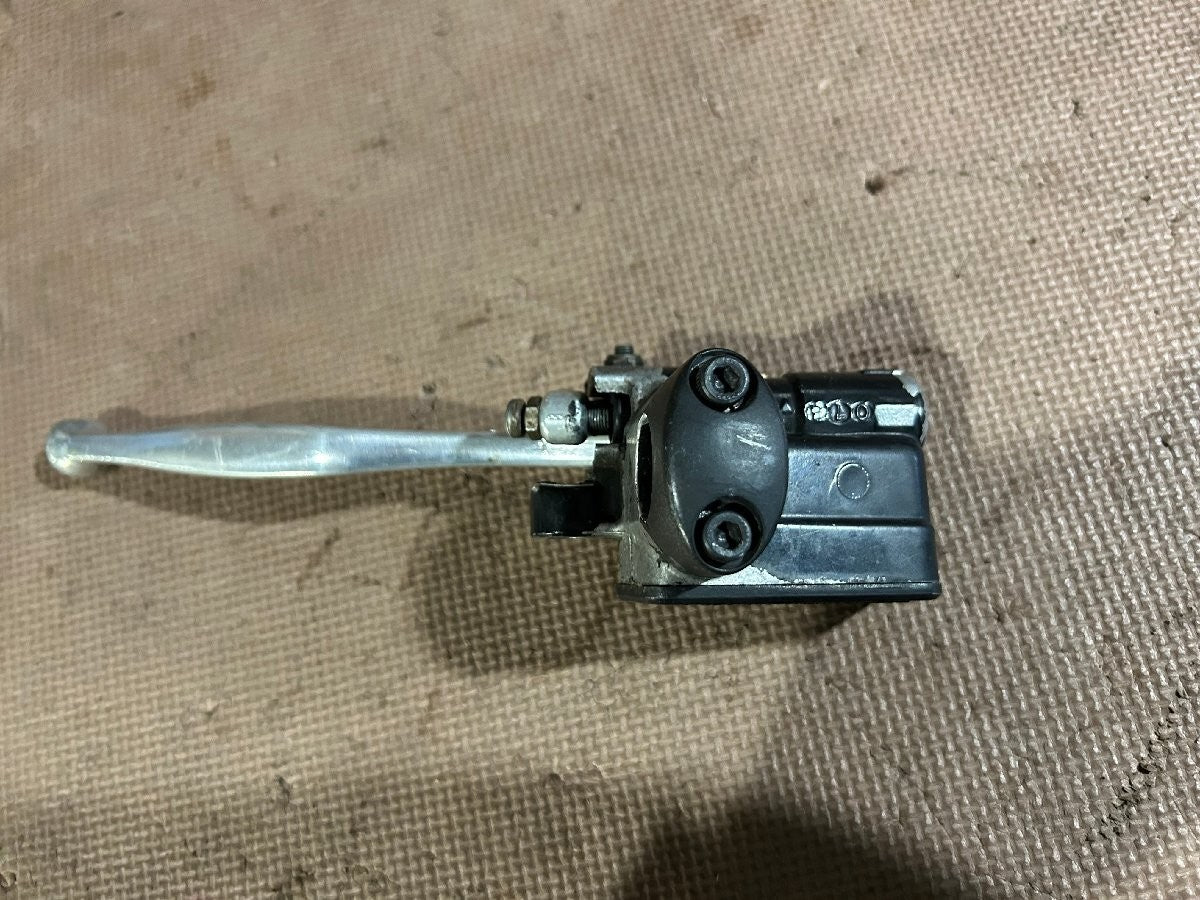 Yamaha V-Max VMAX 1200 VMX1200 1985-2007 Front Brake Master Cylinder OEM